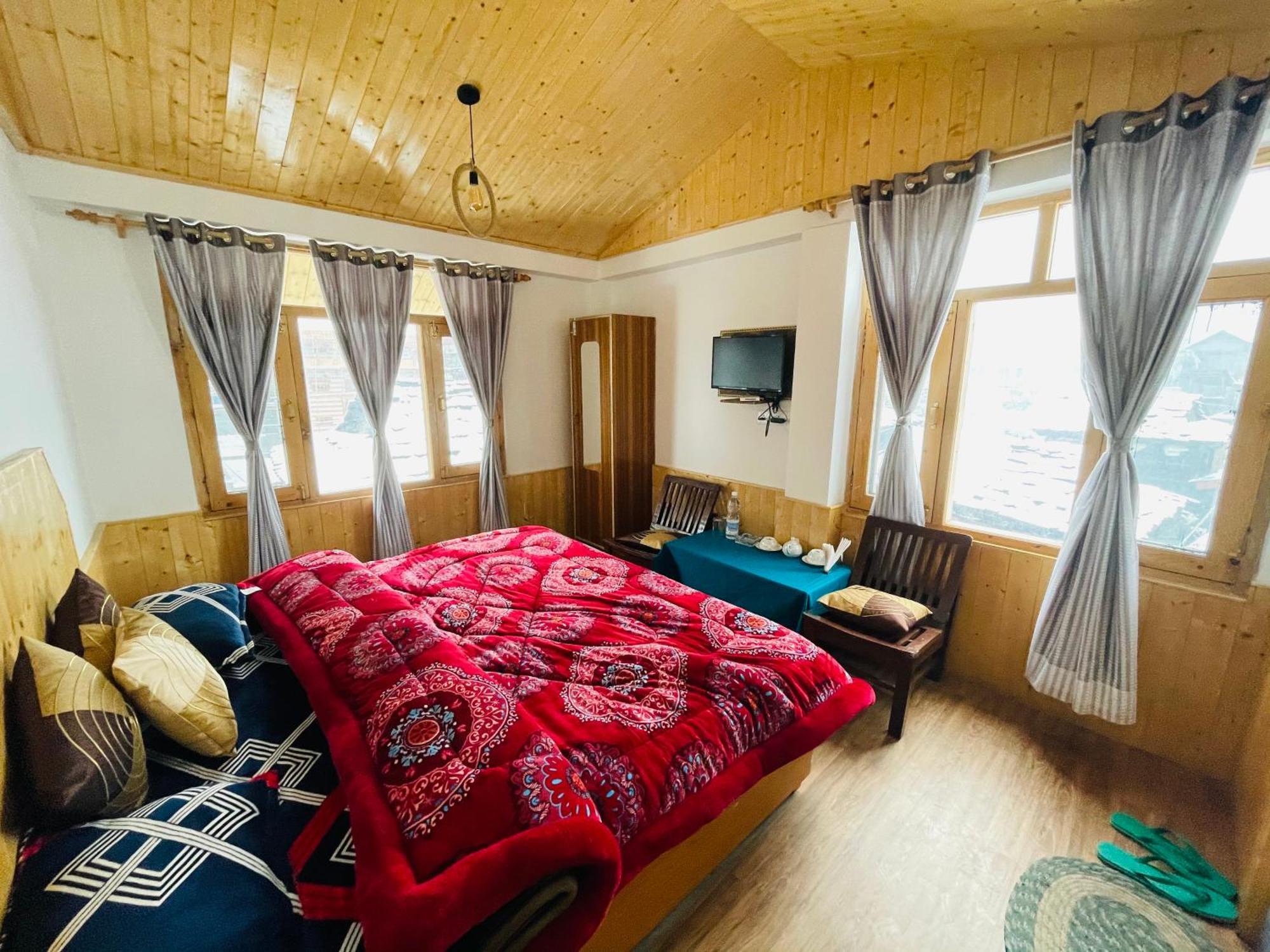 Хостел La Voglia-Old Manali Екстер'єр фото